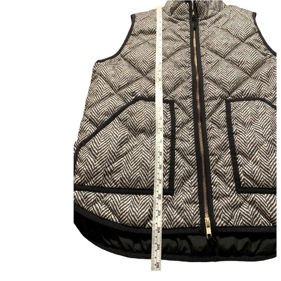 J. Crew Steely Grey Printed Quilted Puffer Vest Size M EUC - Picture 8 of 11
